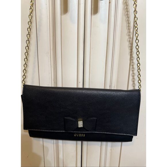 Guess Women's Faux Leather Chain Strap Bella Travel Clutch Black OS NWOT - Picture 1 of 11